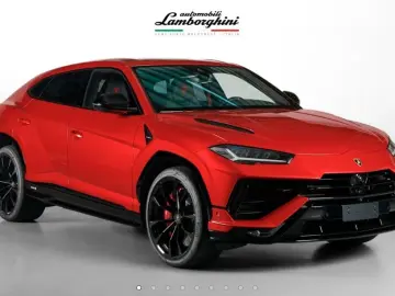 Urus S Rosso Efesto