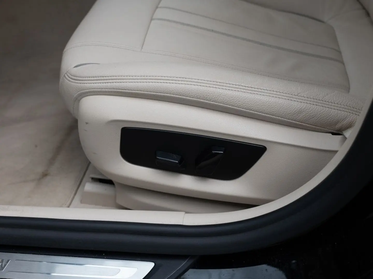 520d LED ACC W-LAN NAVI KAMERA LEDER SHZ PDC