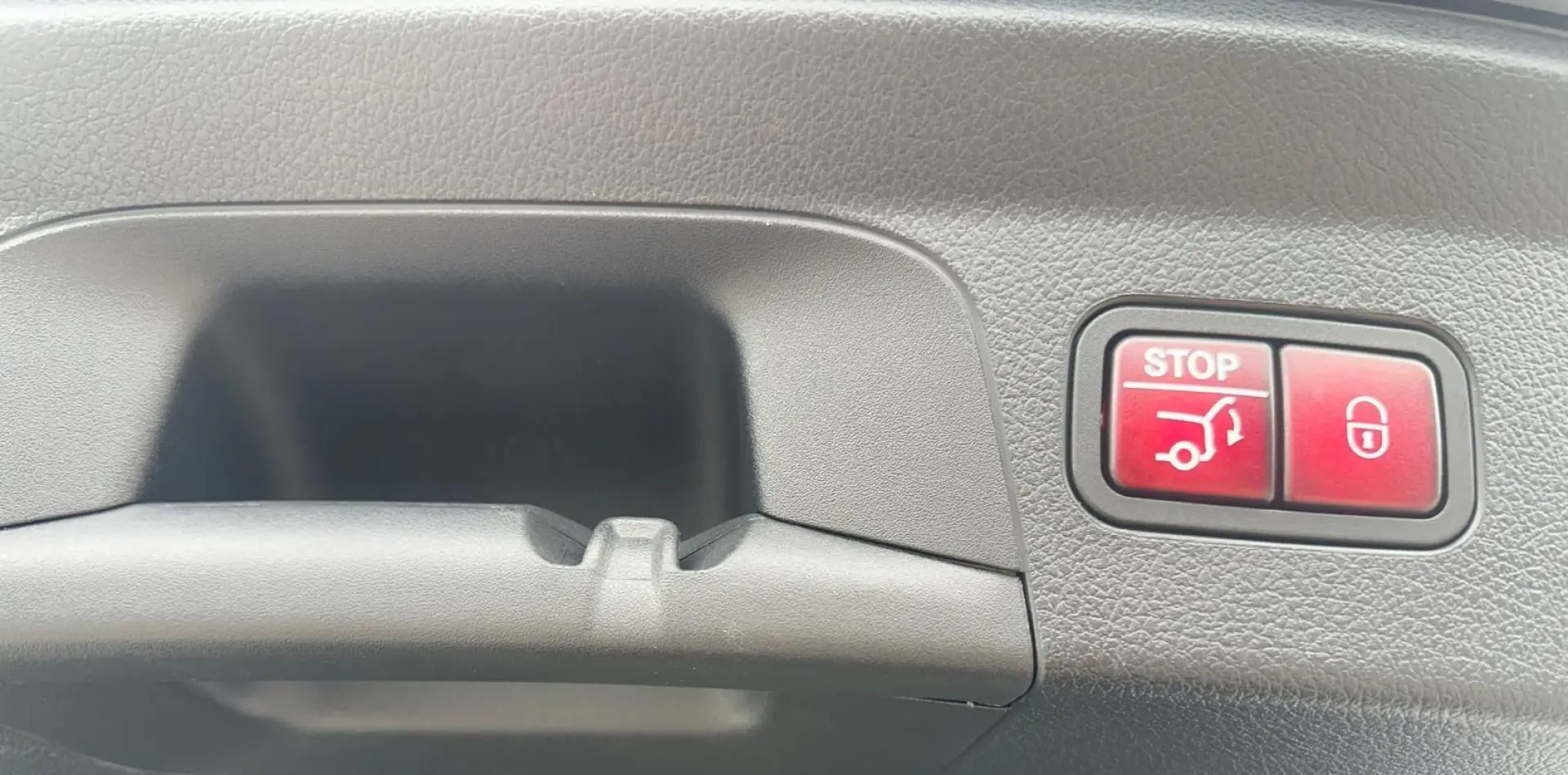 GLE 400d 4M COUPE AMG-LINE PANO AHK KEYLESS 360°