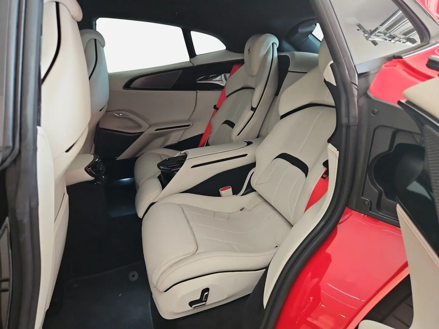 Purosangue  VENT SEATS MASSAGE SURRVIEW XLED