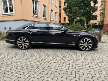 Flying Spur V8 Mulliner/Rotating/RearTV/DynamicR