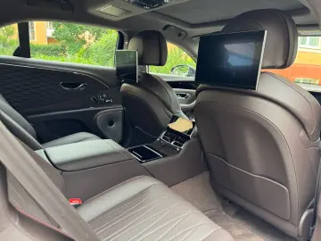 Flying Spur V8 Mulliner/Rotating/RearTV/DynamicR