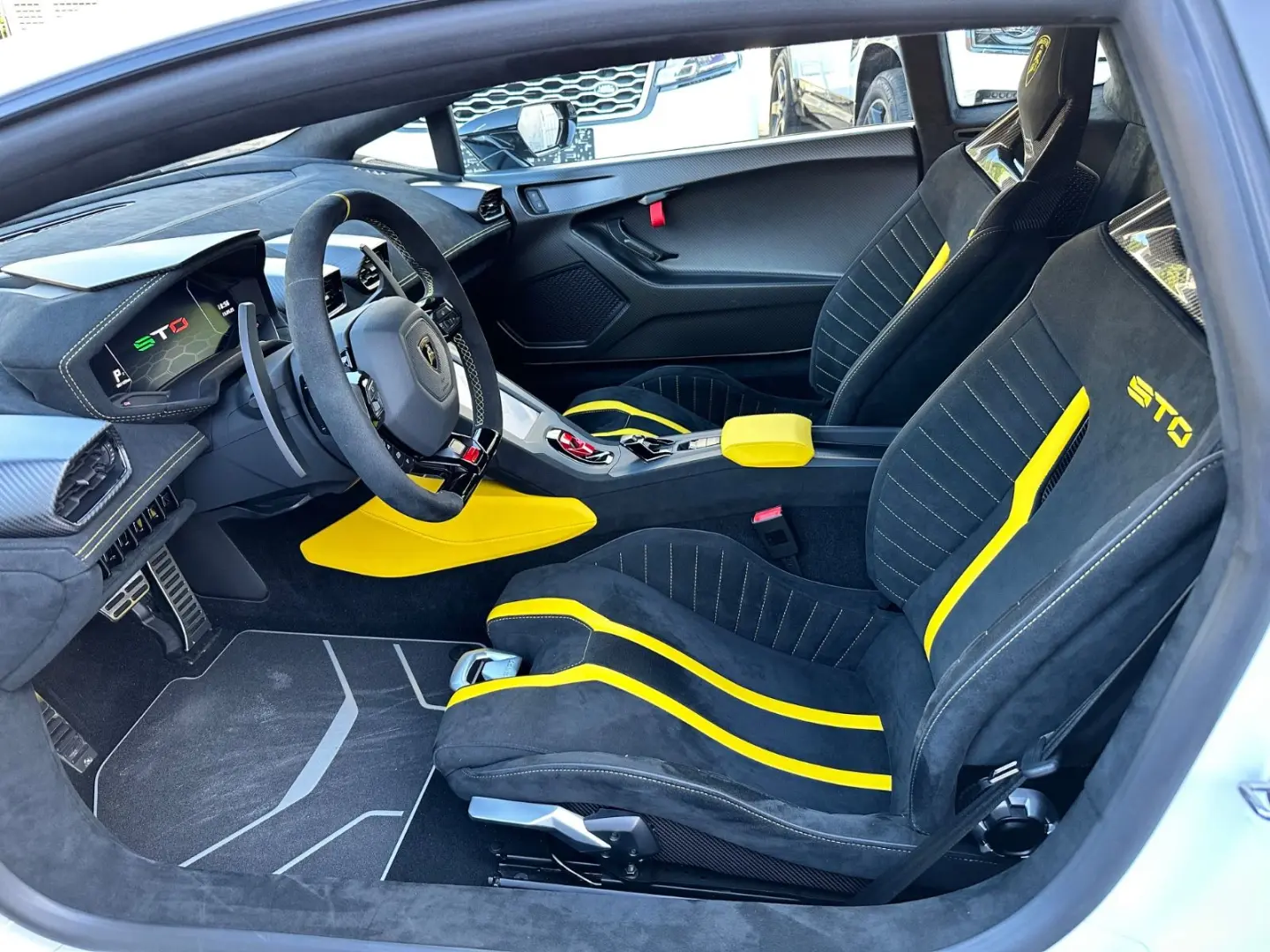 Huracán STO FULL CARBON PACK/LIFTING/ CARBON-TWI