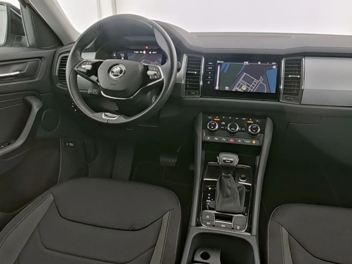 Kodiaq 4x4 Tour Navi|AHK|Kamera|LED|PDC|SHZ