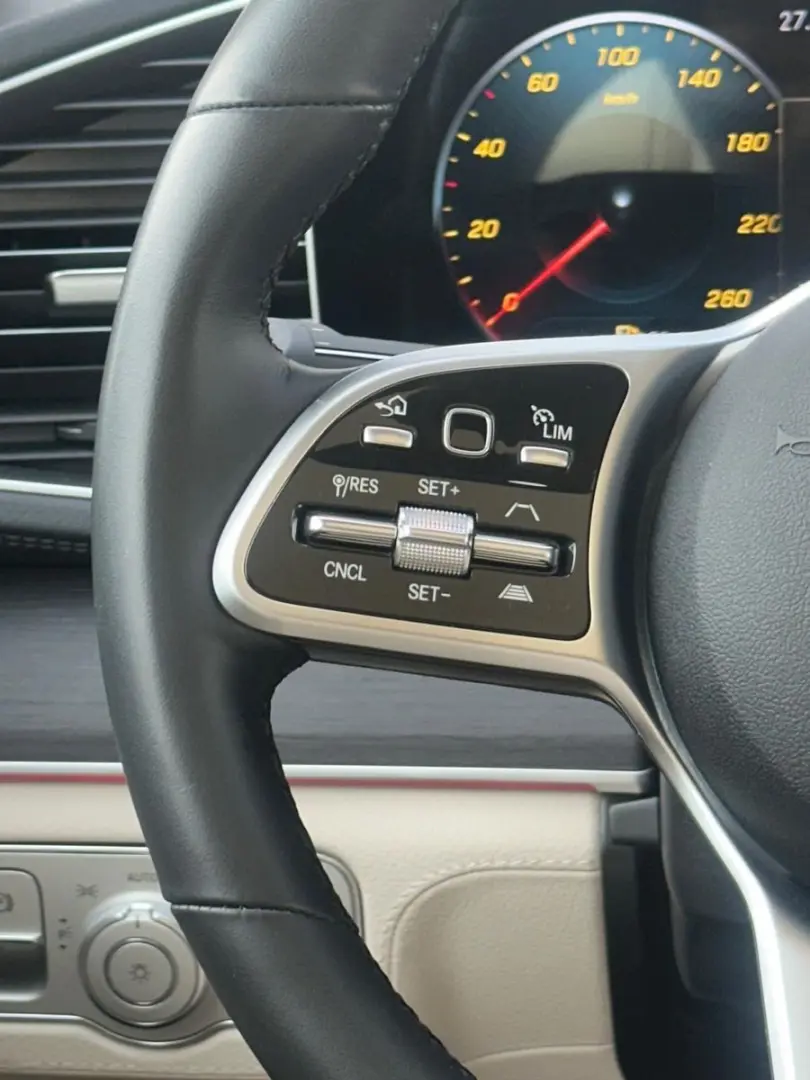 GLE 400d 4M COUPE AMG-LINE PANO AHK KEYLESS 360°