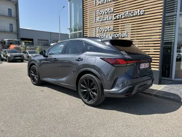RX 500h Performance AWD F Sport