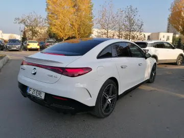 Mercedes-Benz EQE 43 AMG