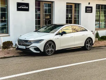 Mercedes-Benz EQE 43 AMG