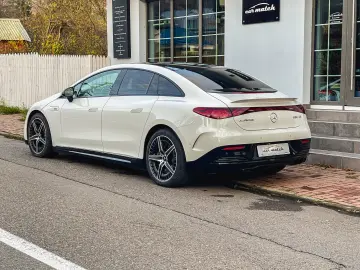 Mercedes-Benz EQE 43 AMG