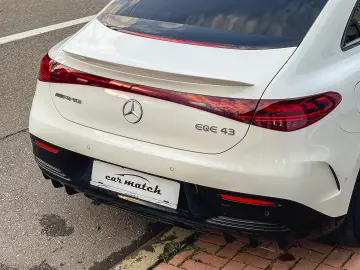 Mercedes-Benz EQE 43 AMG