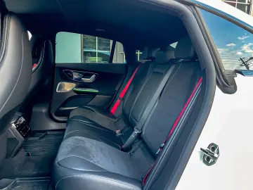 Mercedes-Benz EQE 43 AMG