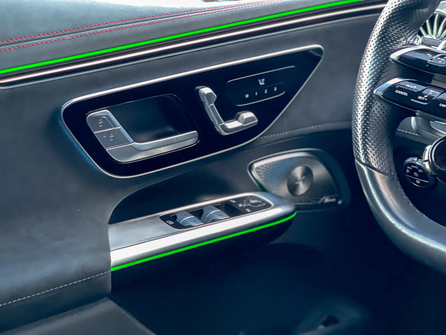 Mercedes-Benz EQE 43 AMG