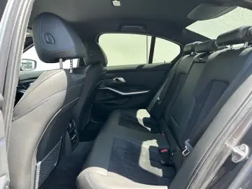 330 e Limousine M-Sport Sportpaket HUD Navi Digi