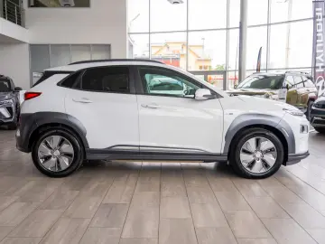 Hyundai Kona 42kWh