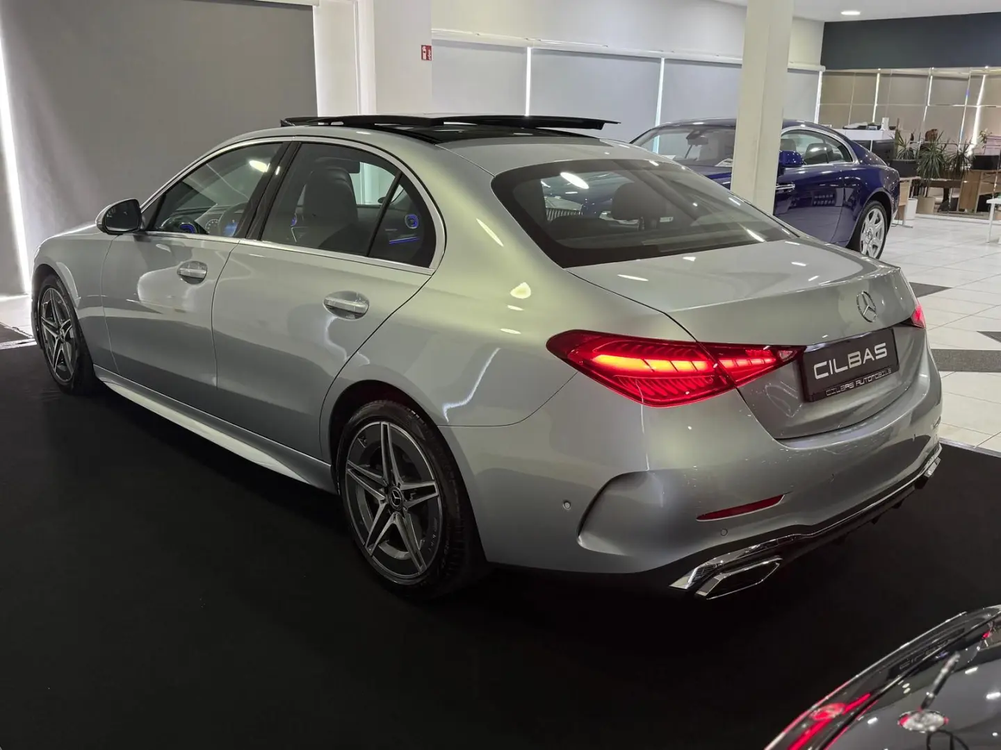 C 300 d AMG-Line *PANO*MEMORY*DIST*AHK*AMBIENTE*