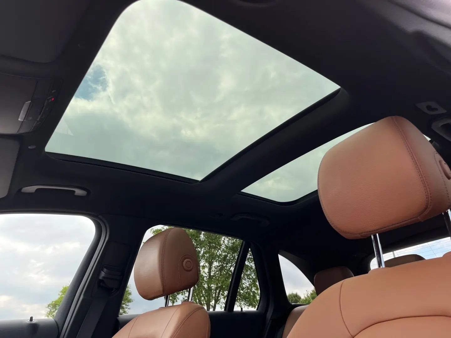 GLC 220 d 4M AMG+MBUX+digCock+Pano+HUD+Key+SOUND