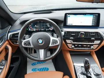 520d xDrive M Sport HUD KEY LASER SCHIEBEDACH