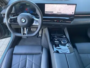 520i SAG M Sport SHZ/ACC/hk/360CAM/S-LÜFT/PANO S