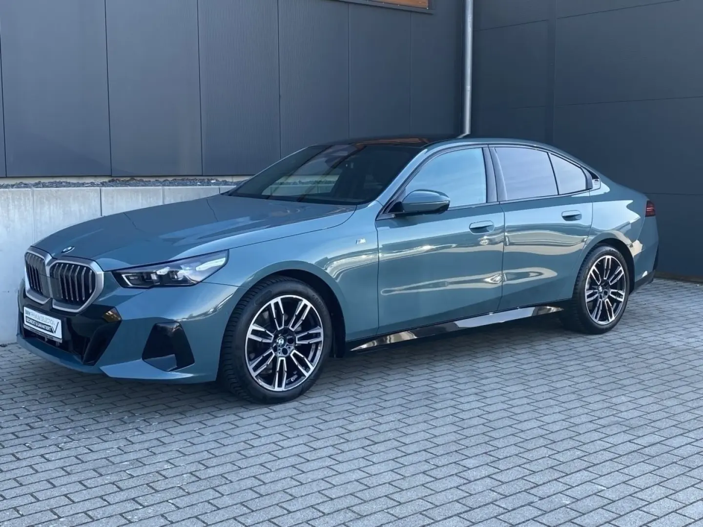 520i SAG M Sport SHZ/ACC/hk/360CAM/S-LÜFT/PANO S