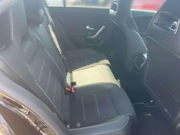 A 250 e AMG+MBUX+Night+SHZ+LED+PDC+Apple+Tempom.