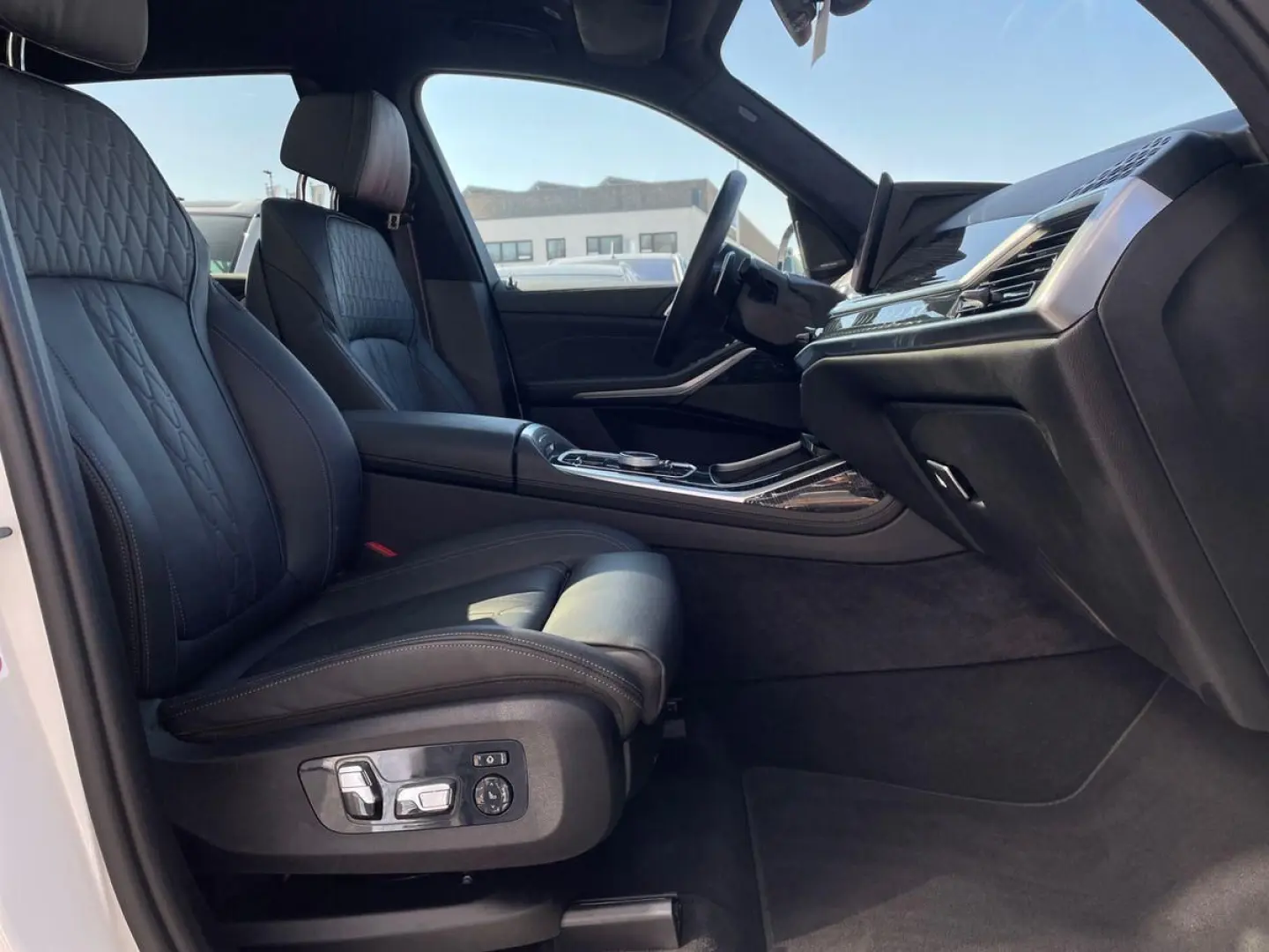 X7 xDRIVE 40i M-SPORT+PANO+HUD+StHZ+6-SITZER+360