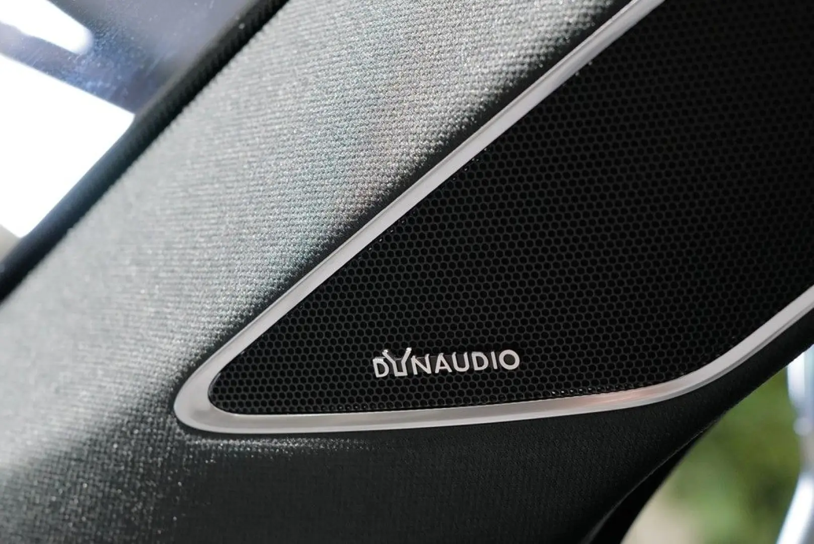 Touareg 3.0TDI R-Line Dynaudio 22