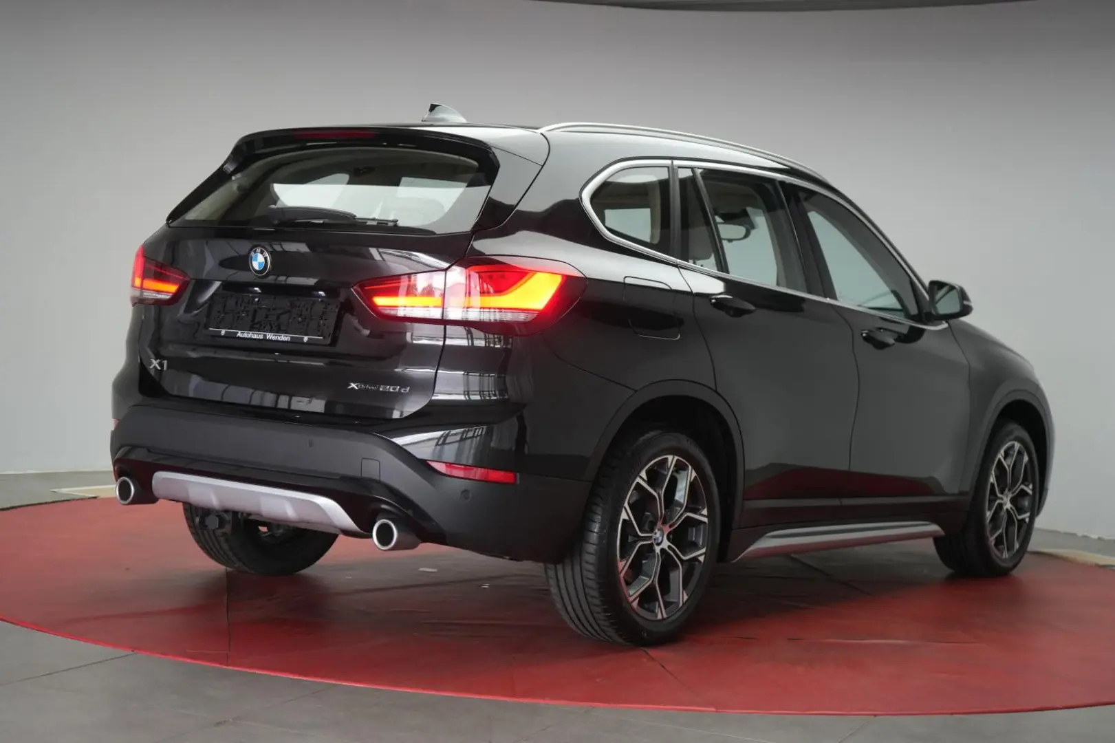 X1 xDrive20d xLine Navi/Leder/Temp/LED