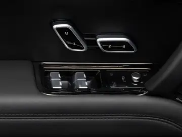 Range Rover Sport D300 Dynamic SE