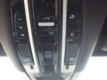 Cayenne *NAVI*PASM*AHK*BOSE*PANORAMA*PDLS*KAMERA