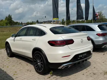 GLC 300 4MATIC Coupé AMG Line Navi Distronic LED