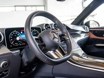 GLC 220 d 4M AMG Sport LED Pano Navi SHD Kamera