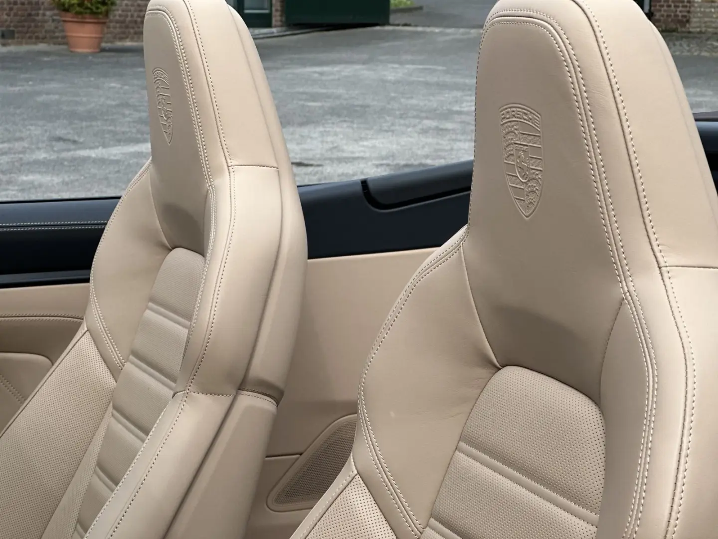 992 911 Cabriolet 4 GTS BI-COLOR EXCLUSIVE MANUF