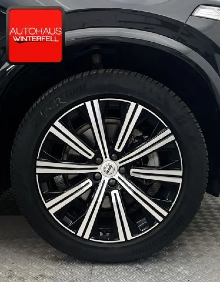 XC90 B5 D AWD Plus Dark 7SITZ+PANO+AHK+360+H&K+