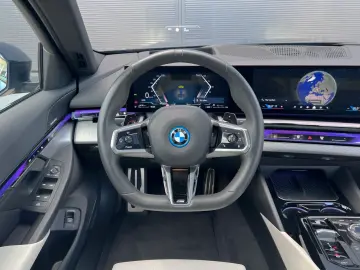 550e Lim. xDrive M Sport*Pano*H/K*Sitzbelüftung*