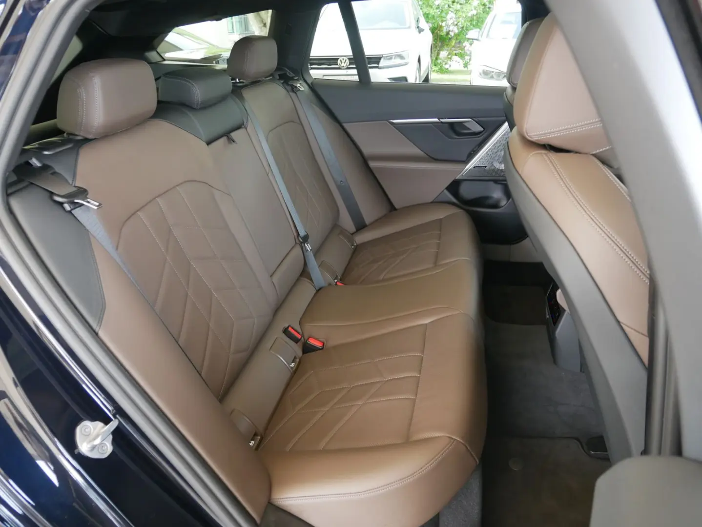 540d xDrive Touring M SPORT B&W LED AHK PANO 360