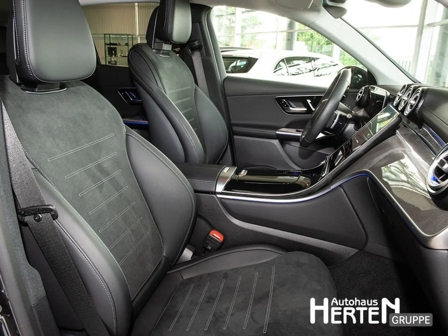 GLC 200 4M+AMG+LED+R-KAMERA+NAVI+DAB+AMBIENTE+