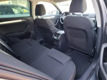 VANZARE SKODA SUPERB