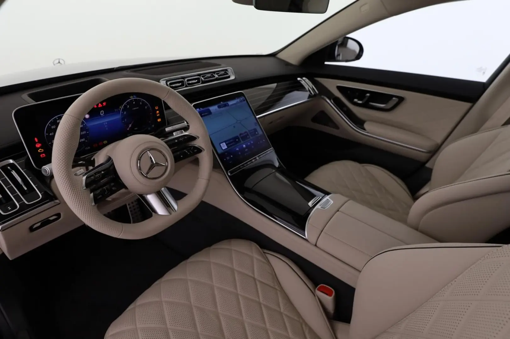 S 580 4M Lang AMG Standhz Pano Leder beige HUD