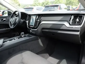 XC60 B4 Momentum Pro NAVI W-LAN FACEL. LED PANO