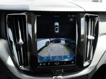 XC60 B4 Momentum Pro NAVI W-LAN FACEL. LED PANO