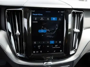 XC60 B4 Momentum Pro NAVI W-LAN FACEL. LED PANO