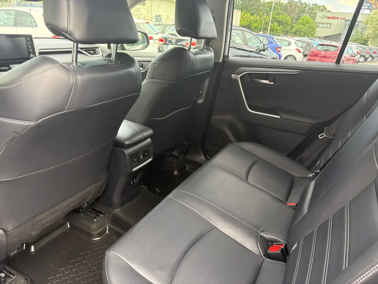 TOYOTA RAV 4