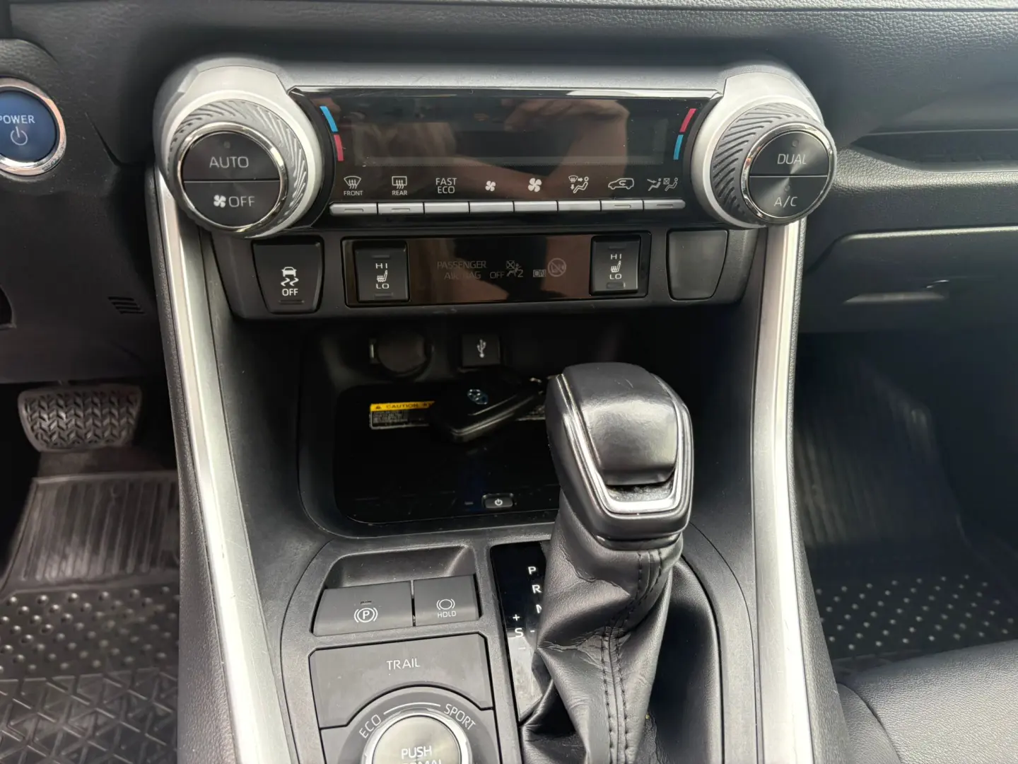 TOYOTA RAV 4