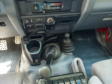 Toyota Land Cruiser 79 4l V6