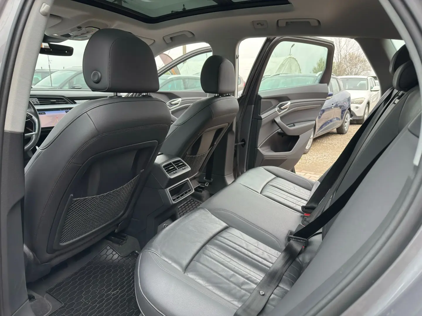 Audi E tron 50 QUATTRO 50 PLUS LAUNCH EDITION 71 KW