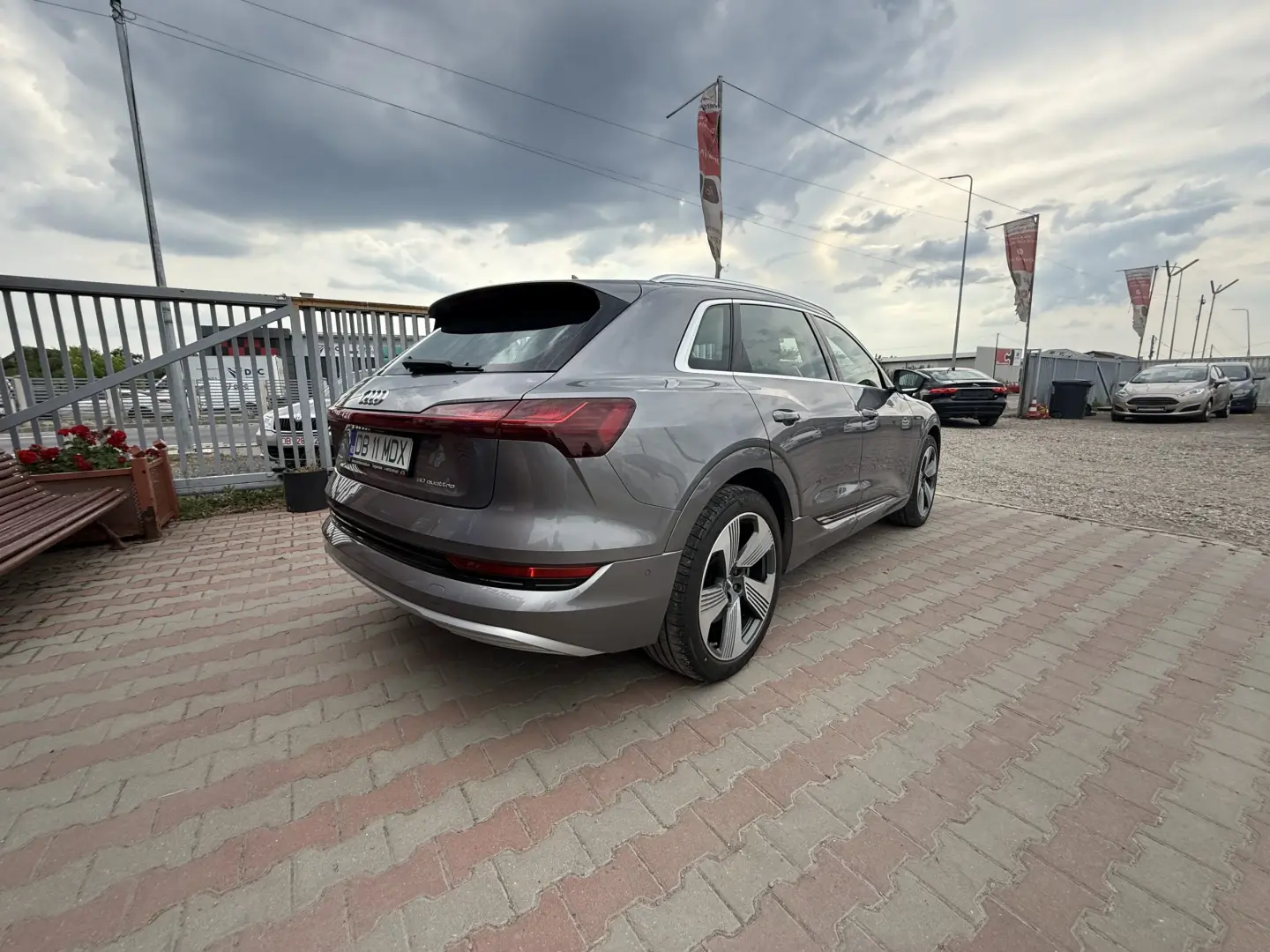 Audi E tron 50 QUATTRO 50 PLUS LAUNCH EDITION 71 KW