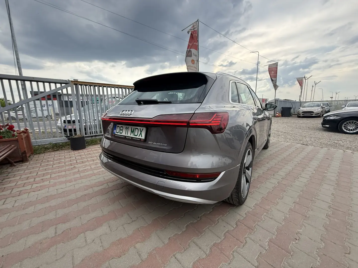Audi E tron 50 QUATTRO 50 PLUS LAUNCH EDITION 71 KW