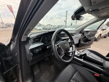 Audi E tron 50 QUATTRO 50 PLUS LAUNCH EDITION 71 KW