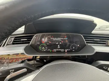 Audi E tron 50 QUATTRO 50 PLUS LAUNCH EDITION 71 KW