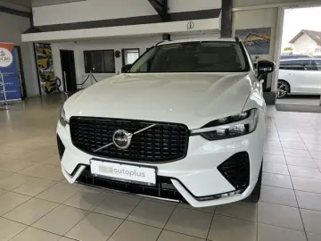 XC60 B4 (D) Plus Dark AWD ACC AHK Kamera Leder